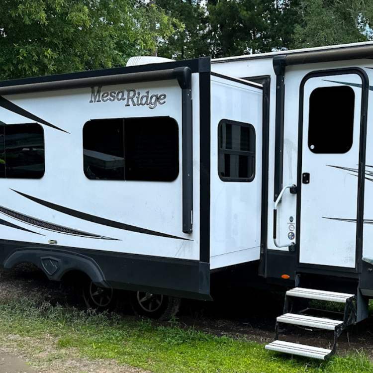 image for Slide-out blog post of a travel trail slide-out.